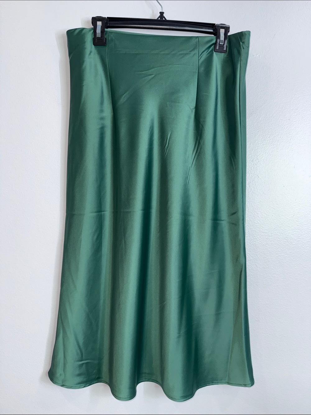 Rachel Zoe New York satin green flowy midi skirt size 8 - Picture 3 of 6